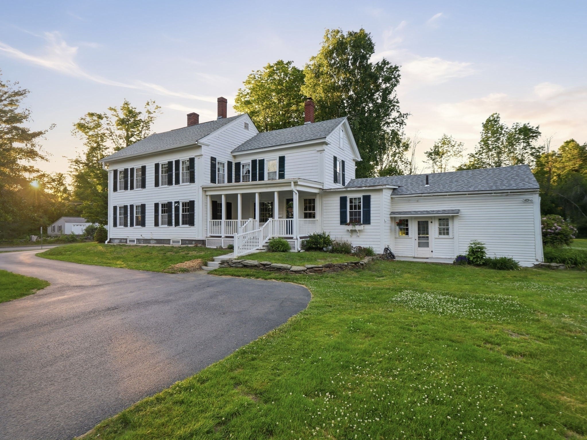 834 Pleasant St, Athol MA 01331