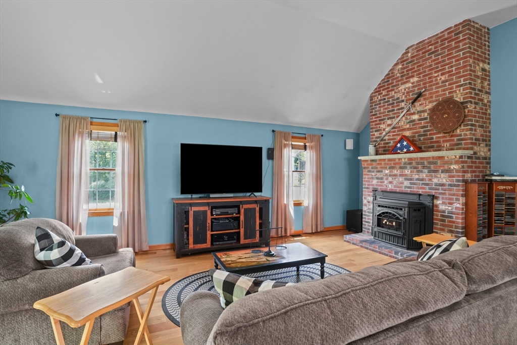22 Crestwood