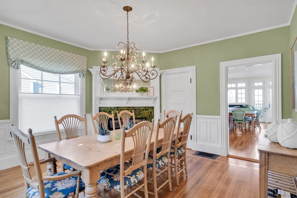57 Waban Hill Rd N
