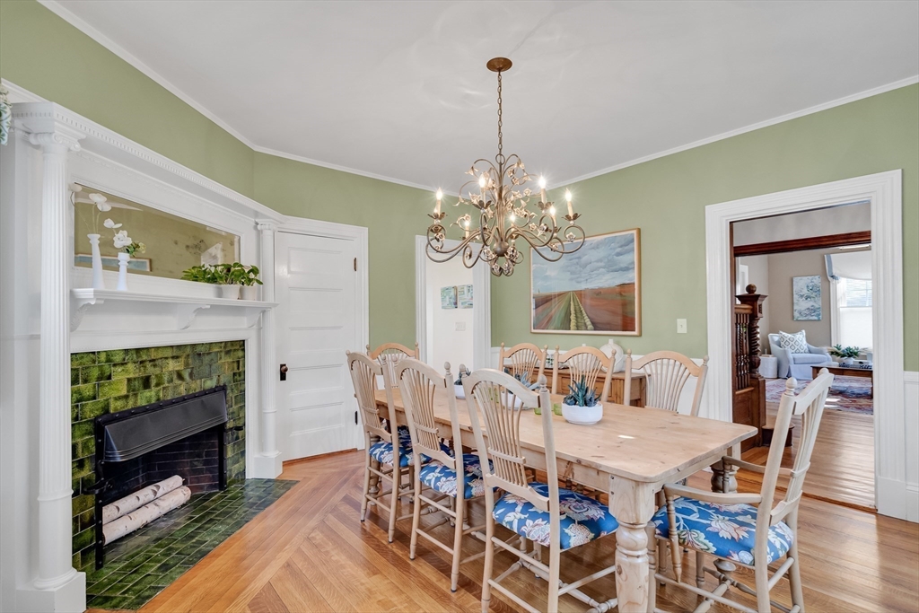 57 Waban Hill Rd N