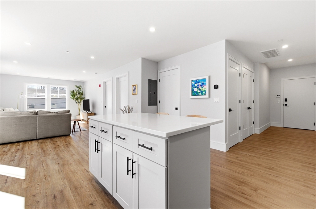 1000 Washington St 205