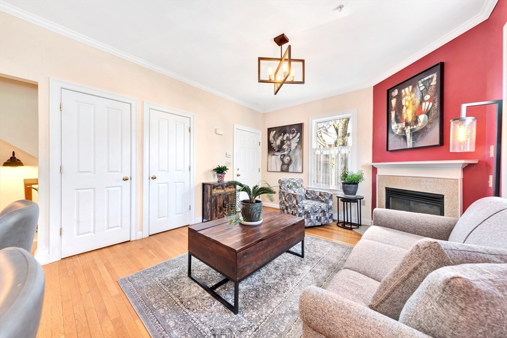 132 Warren St A