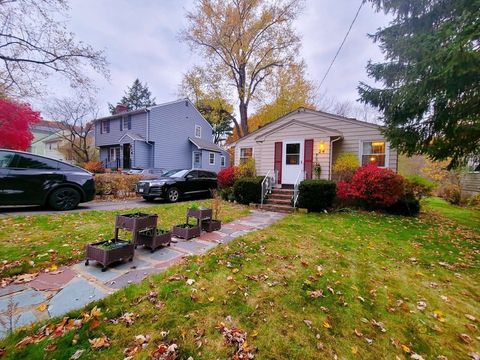 24 Grapevine Avenue Lexington MA 02421