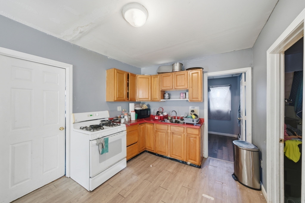 41 W L St