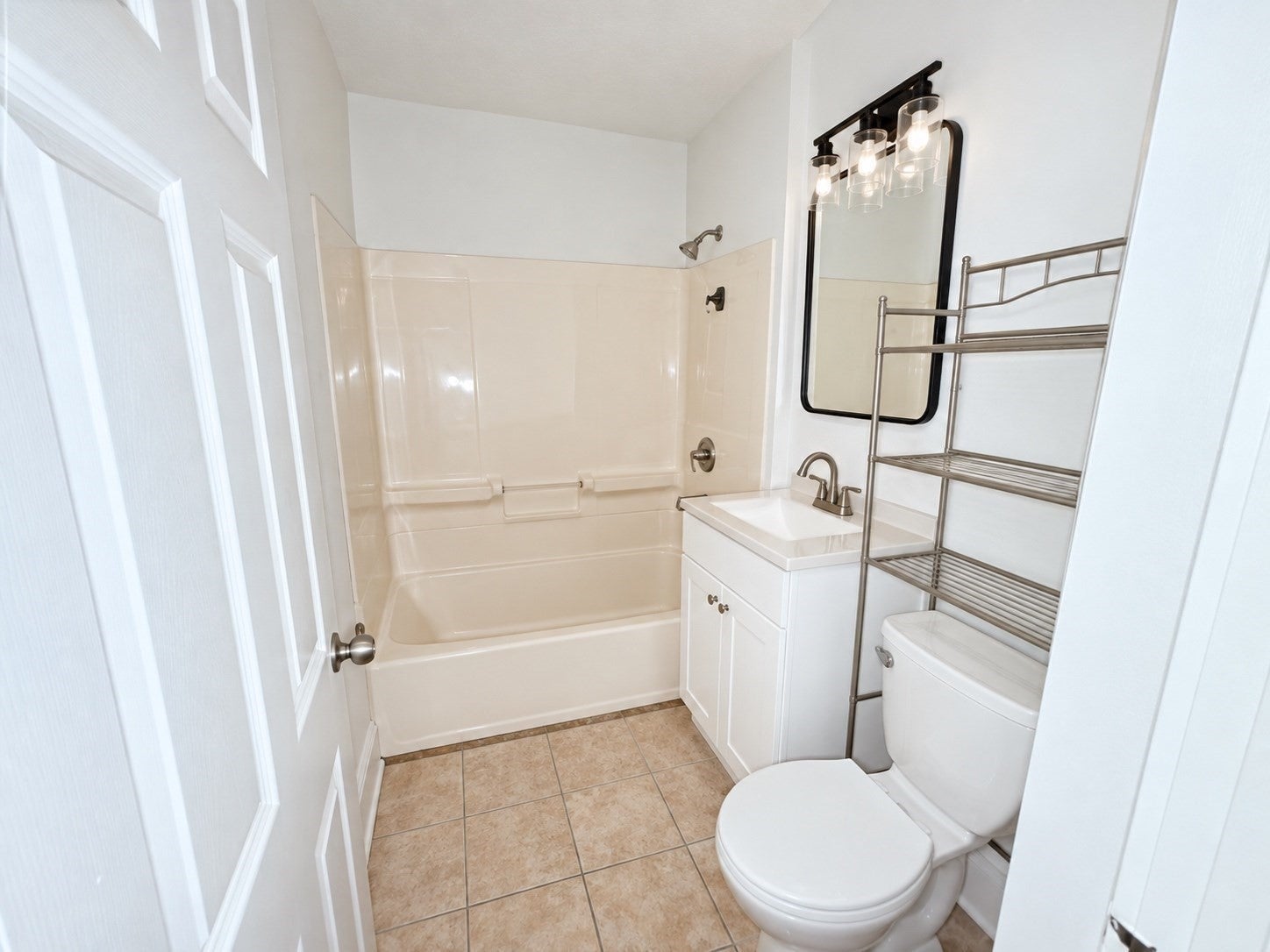 46 Grove St #3, Lynn, MA, 46 Grove St #3, Lynn, MA Photo #6