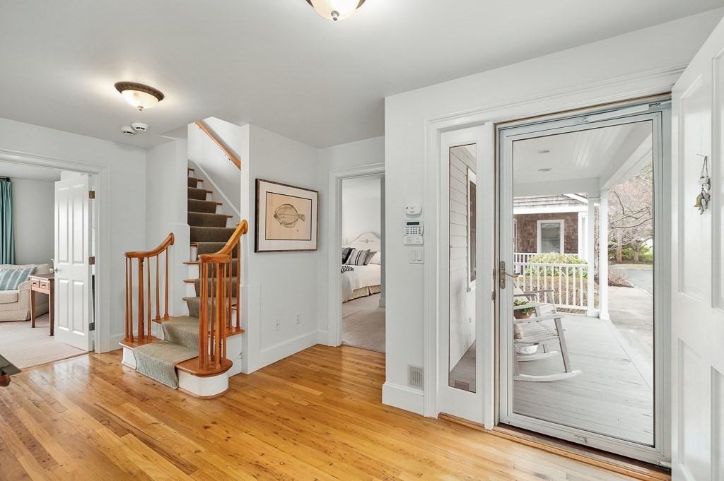 7 Hawthorne Lane