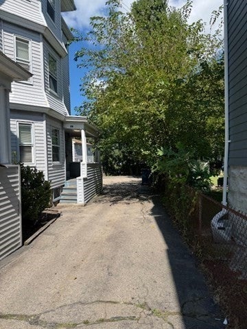 24-28 Hall St