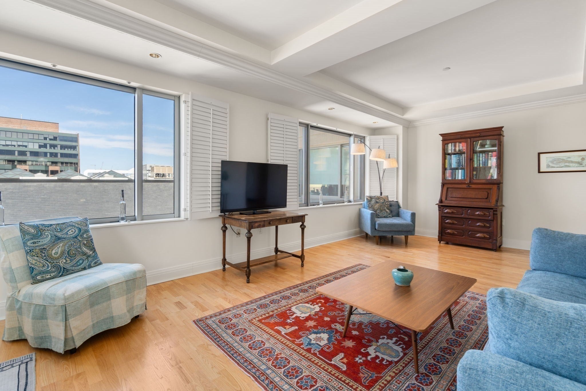 1 Huntington Ave 807, Boston MA 02116