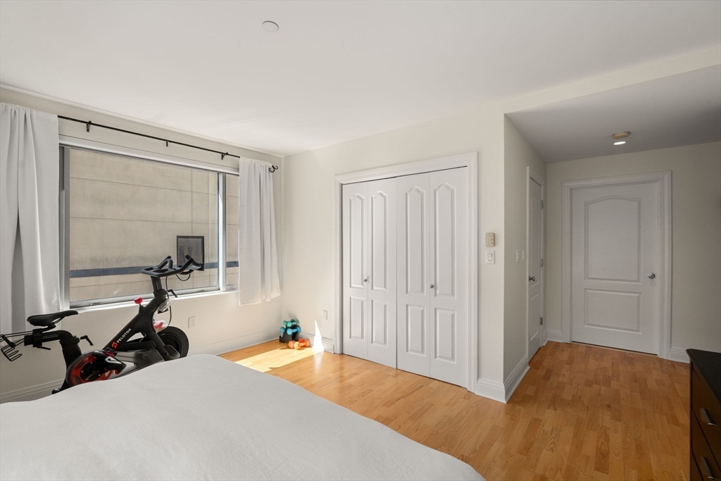 1 Huntington Ave #807, Boston, MA Photo #17