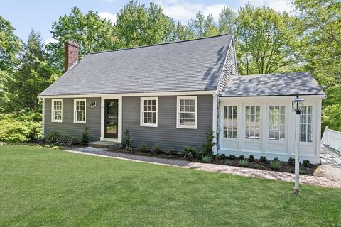 14 Spring St Hingham MA 02043