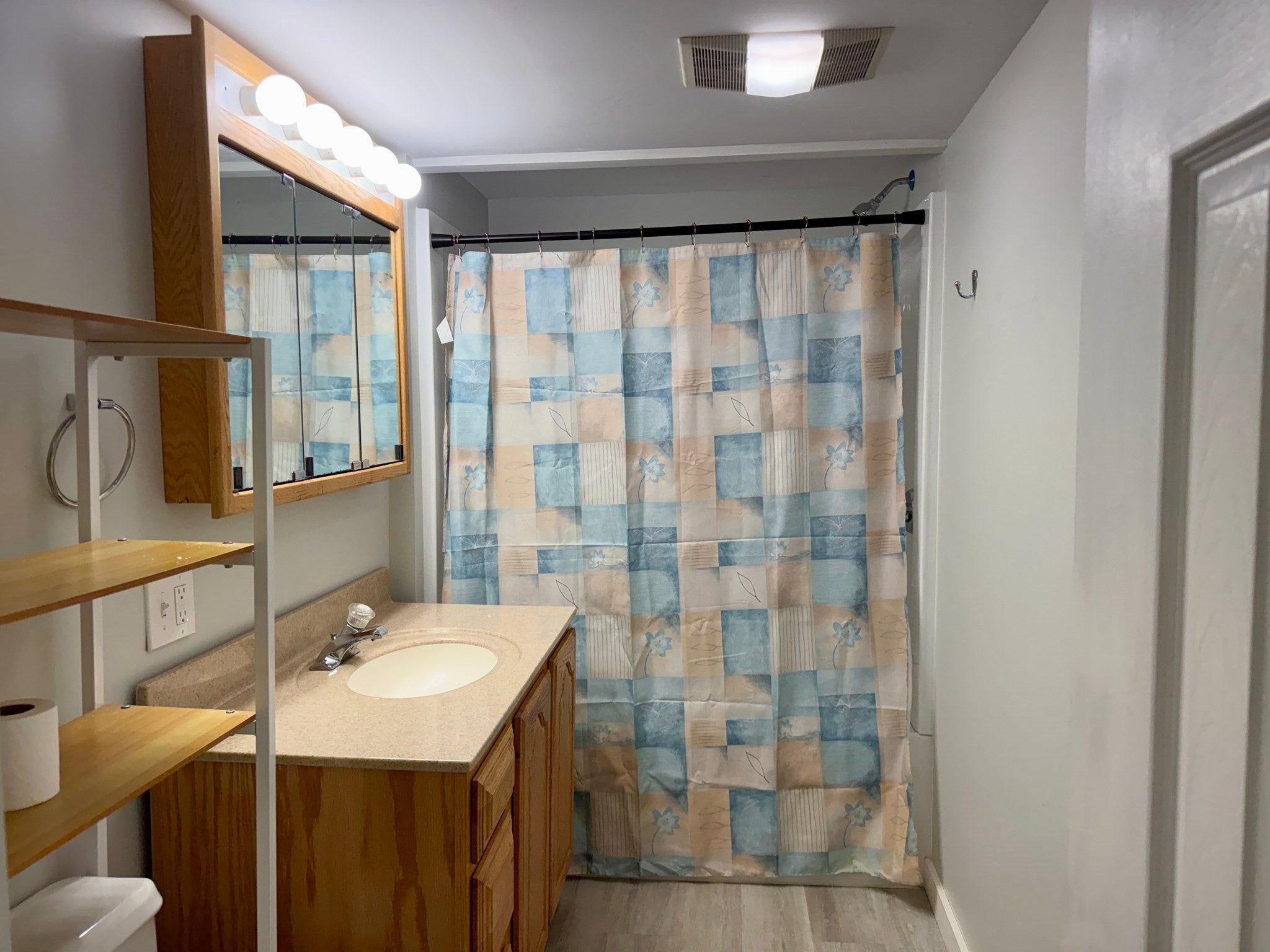 92 Walnut St, Clinton, MA, 92 Walnut St, Clinton, MA Photo #17