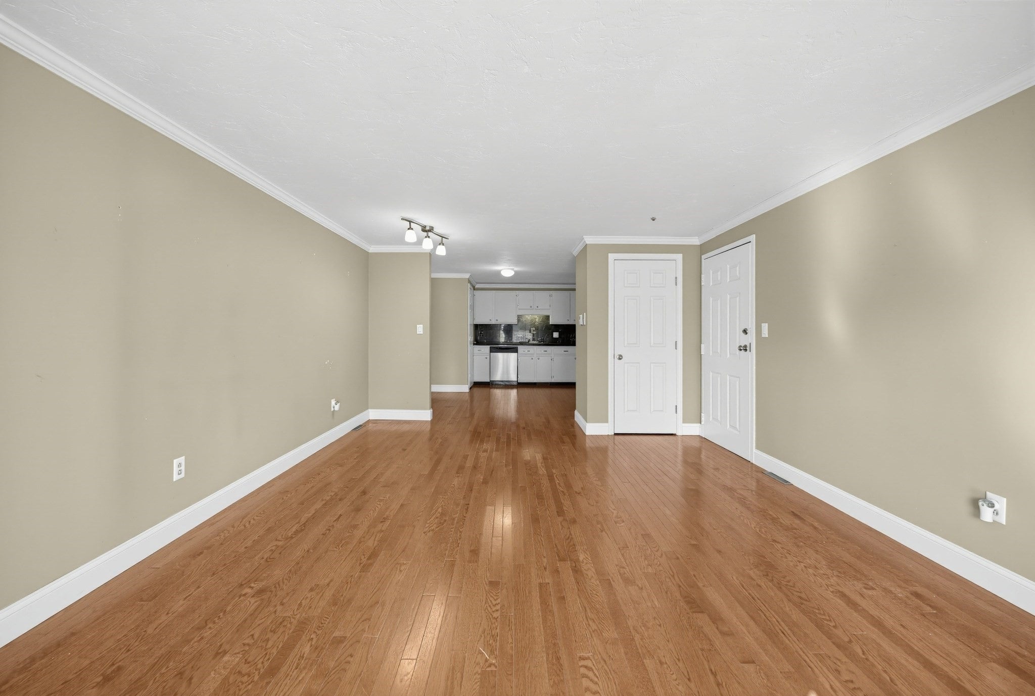 144 Hart St #2, Taunton, MA Photo #4