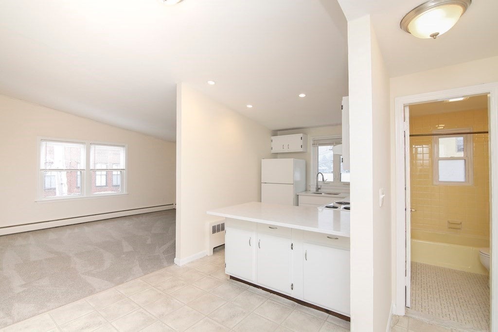 118 Pleasant Street #31, Marblehead, MA, 118 Pleasant Street #31, Marblehead, MA Photo #16