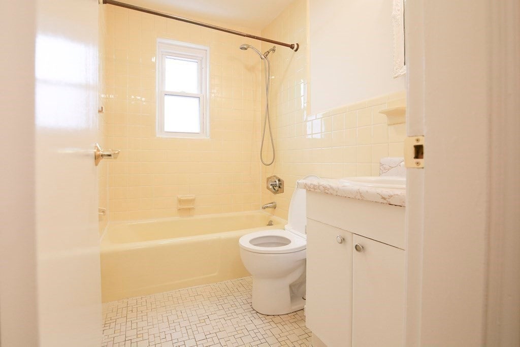 118 Pleasant Street #31, Marblehead, MA, 118 Pleasant Street #31, Marblehead, MA Photo #21