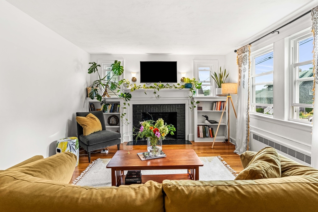 33 Plymouth Ave