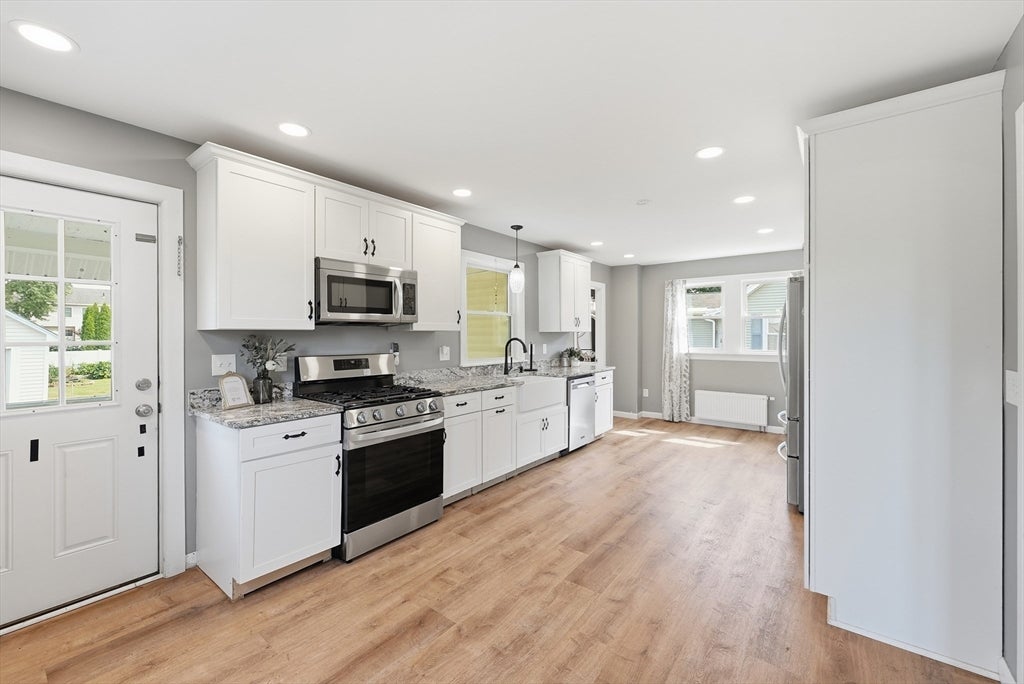 22 Highland View St