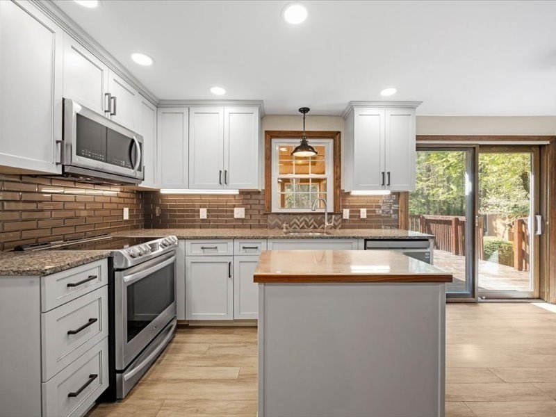 87 Pickens Street