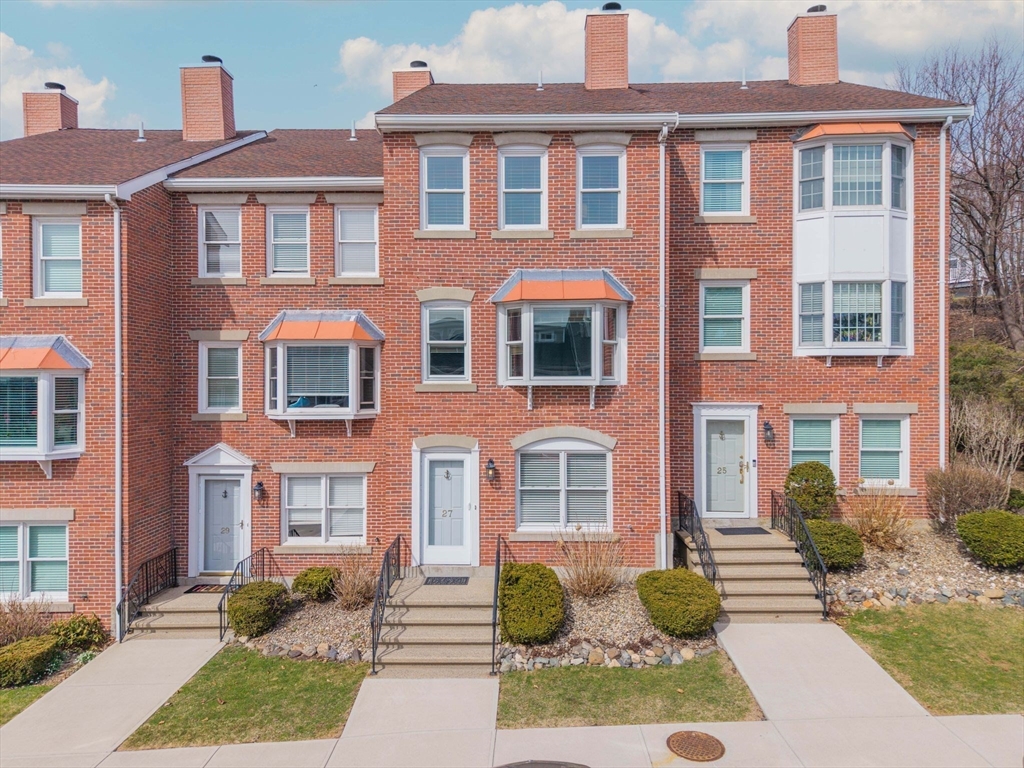 27 Breakwater Dr 27