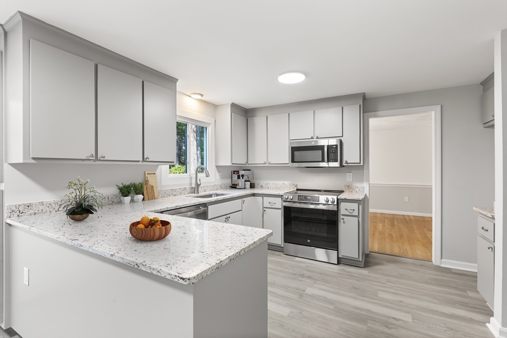 24 Pine Hill Dr