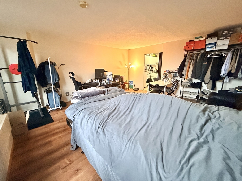 44 Washington St 807