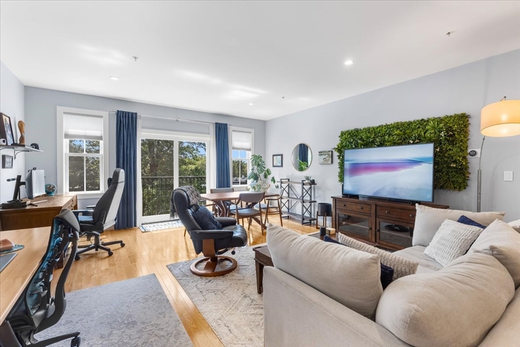 9 Independence Ave 212