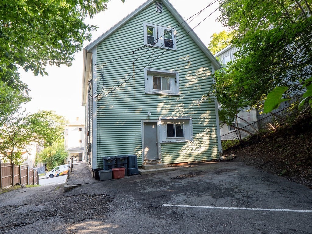 106 Illinois St