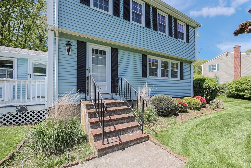 30 Mackintosh St