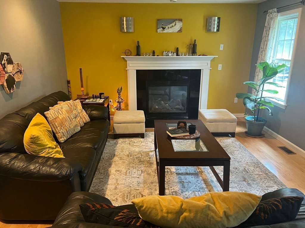 76 Stagecoach Rd