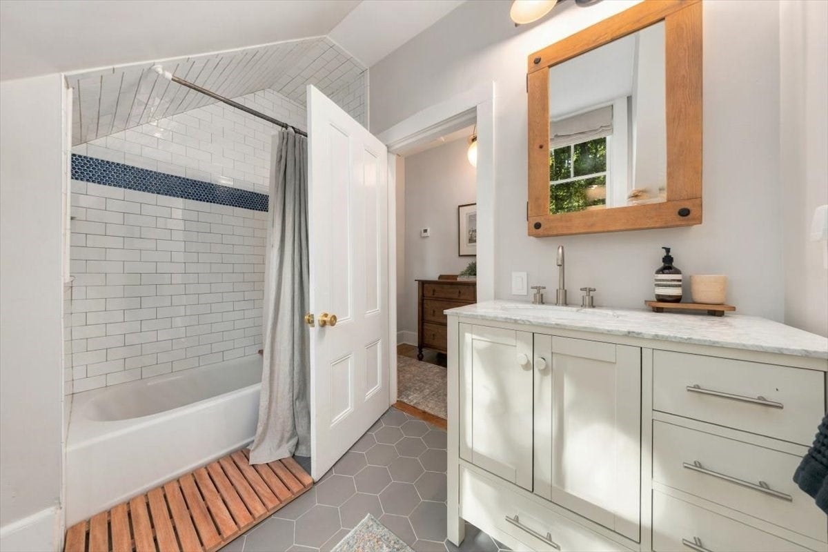137 Fort Hill St, Hingham, MA, 137 Fort Hill St, Hingham, MA Photo #23