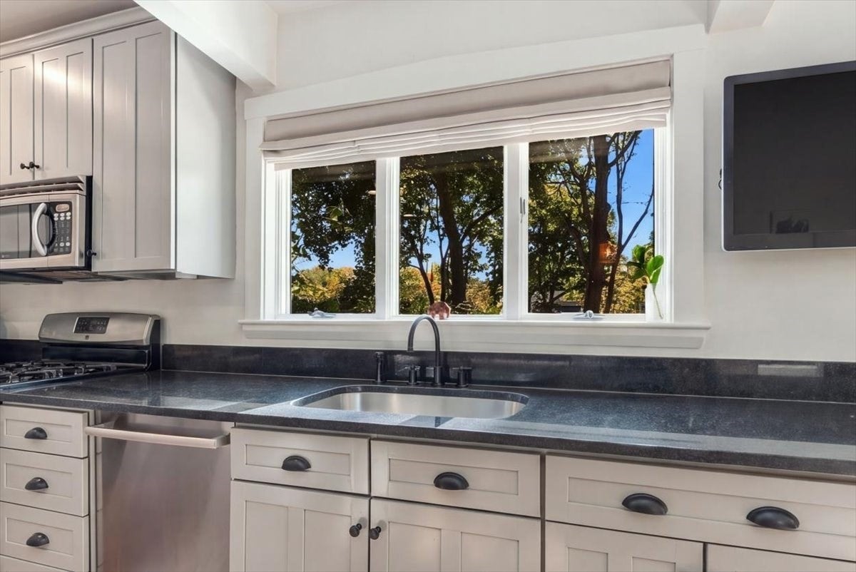 137 Fort Hill St, Hingham, MA, 137 Fort Hill St, Hingham, MA Photo #7