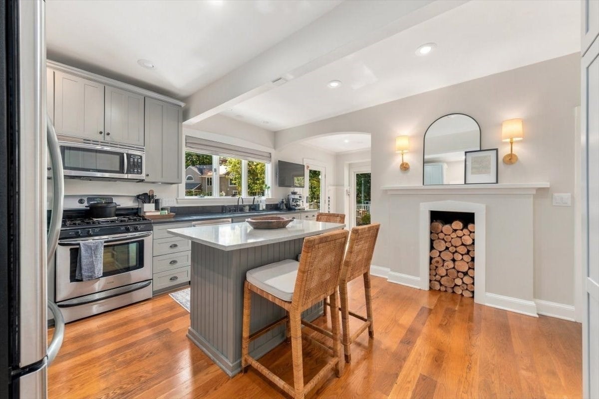 137 Fort Hill St, Hingham, MA, 137 Fort Hill St, Hingham, MA Photo #6