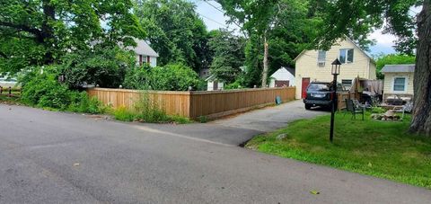 19 Wallis Park Lunenburg MA 01462