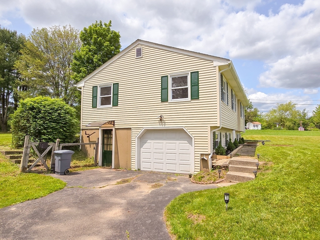 264 Dresser Hill Rd