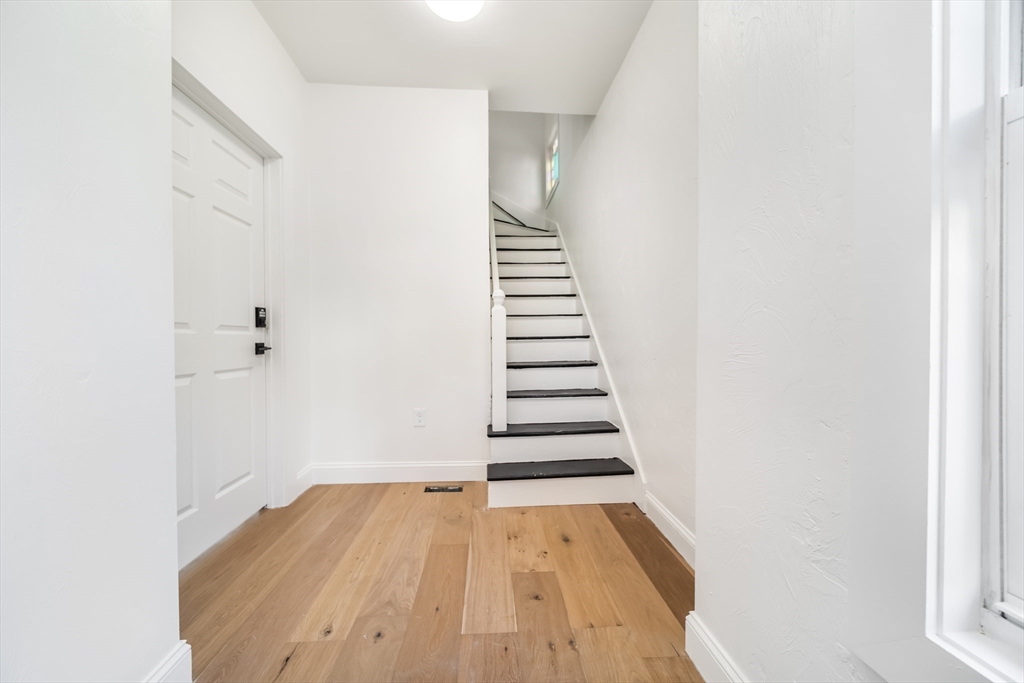9 Knollin St #1, Malden, MA Photo #10