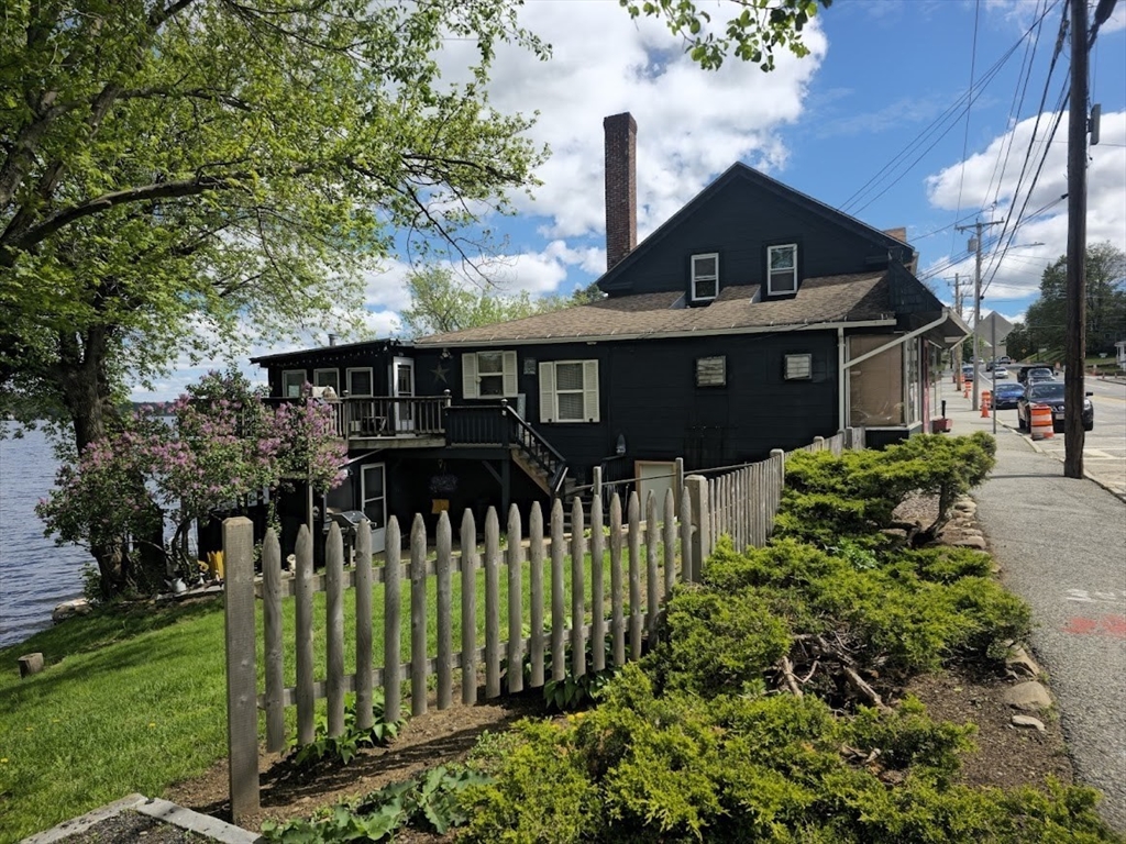 294 E Main St