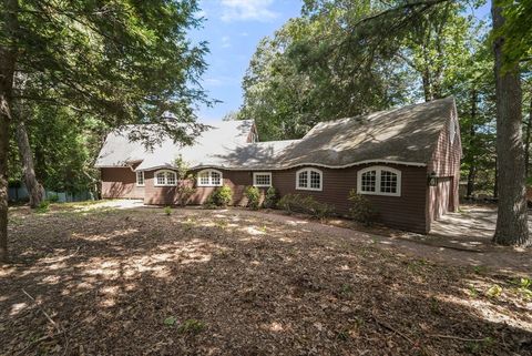 136 Dudley Rd Newton MA 02459