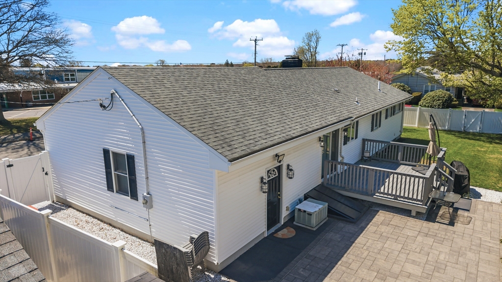 209 Nemasket St