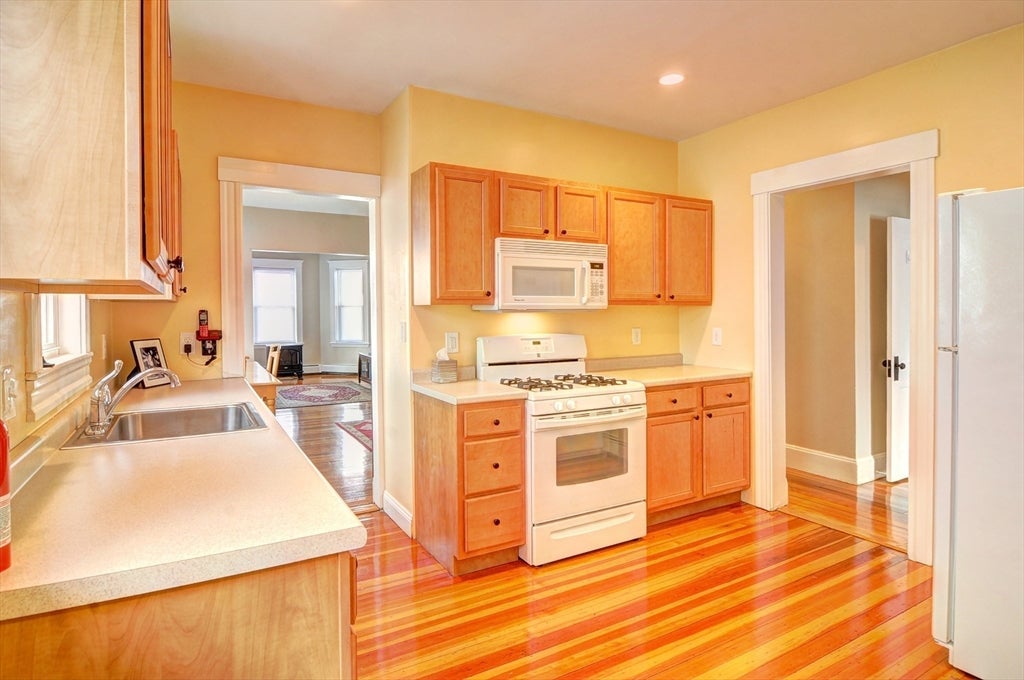 17 Gorham Rd #1, Medford, MA, 17 Gorham Rd #1, Medford, MA Photo #4