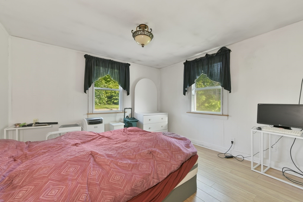 Sharon, Massachusetts 02067, United States, 3 Bedrooms Bedrooms, ,1 BathroomBathrooms,Residential,Contingent,128698