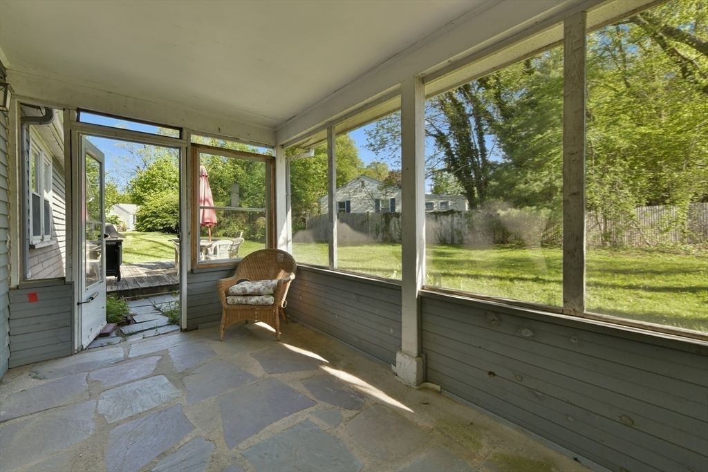 Sharon, Massachusetts 02067, United States, 3 Bedrooms Bedrooms, ,1 BathroomBathrooms,Residential,Contingent,128698