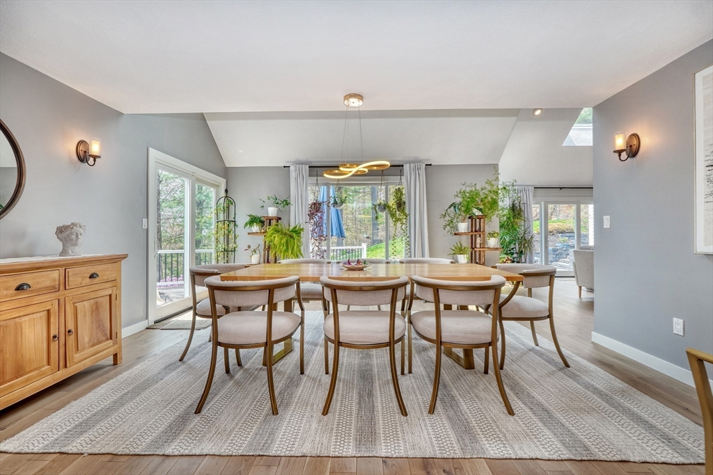 11 Fieldstone Drive