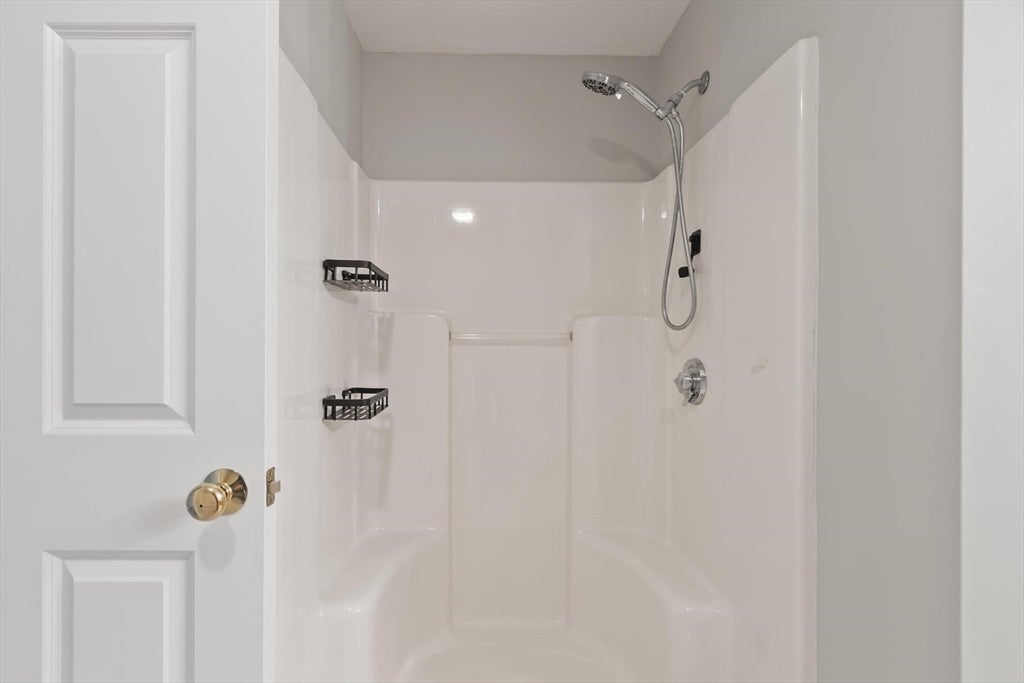 9 Green Briar Rd #9, Fitchburg, MA, 9 Green Briar Rd #9, Fitchburg, MA Photo #36