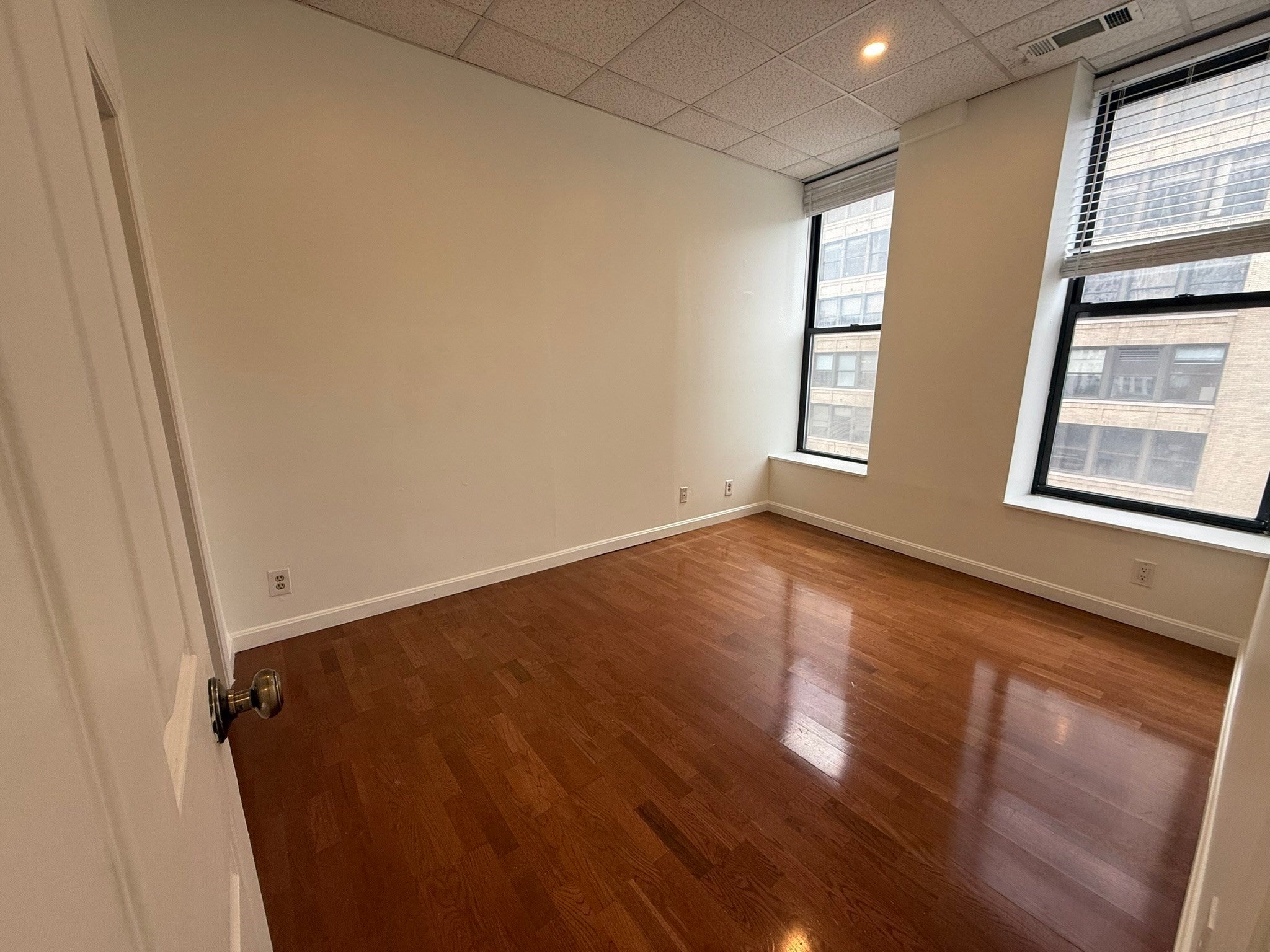 Photo of 72 Kneeland St #702, Boston, MA