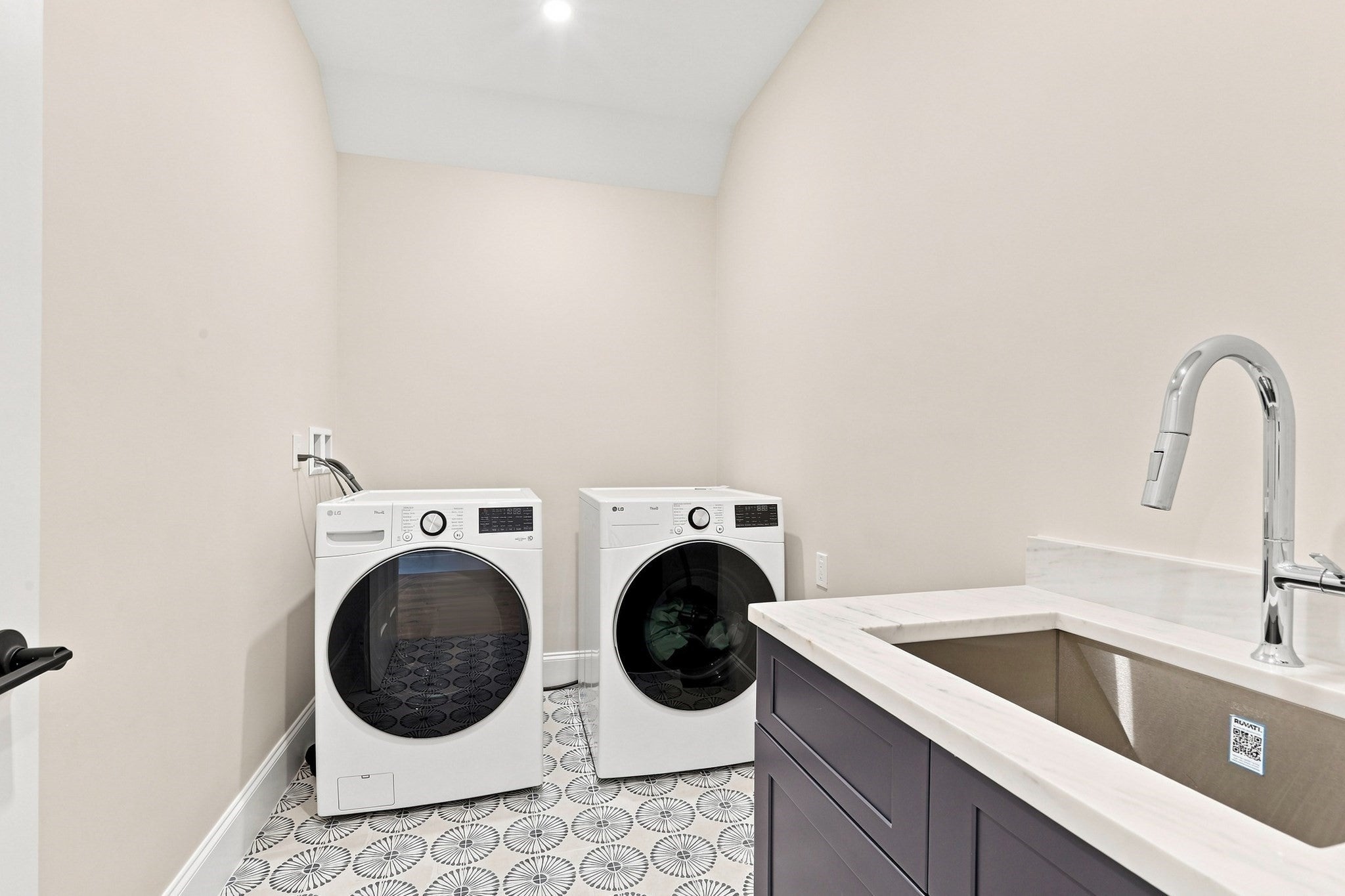 20 Florence St #A, Natick, MA Photo #13
