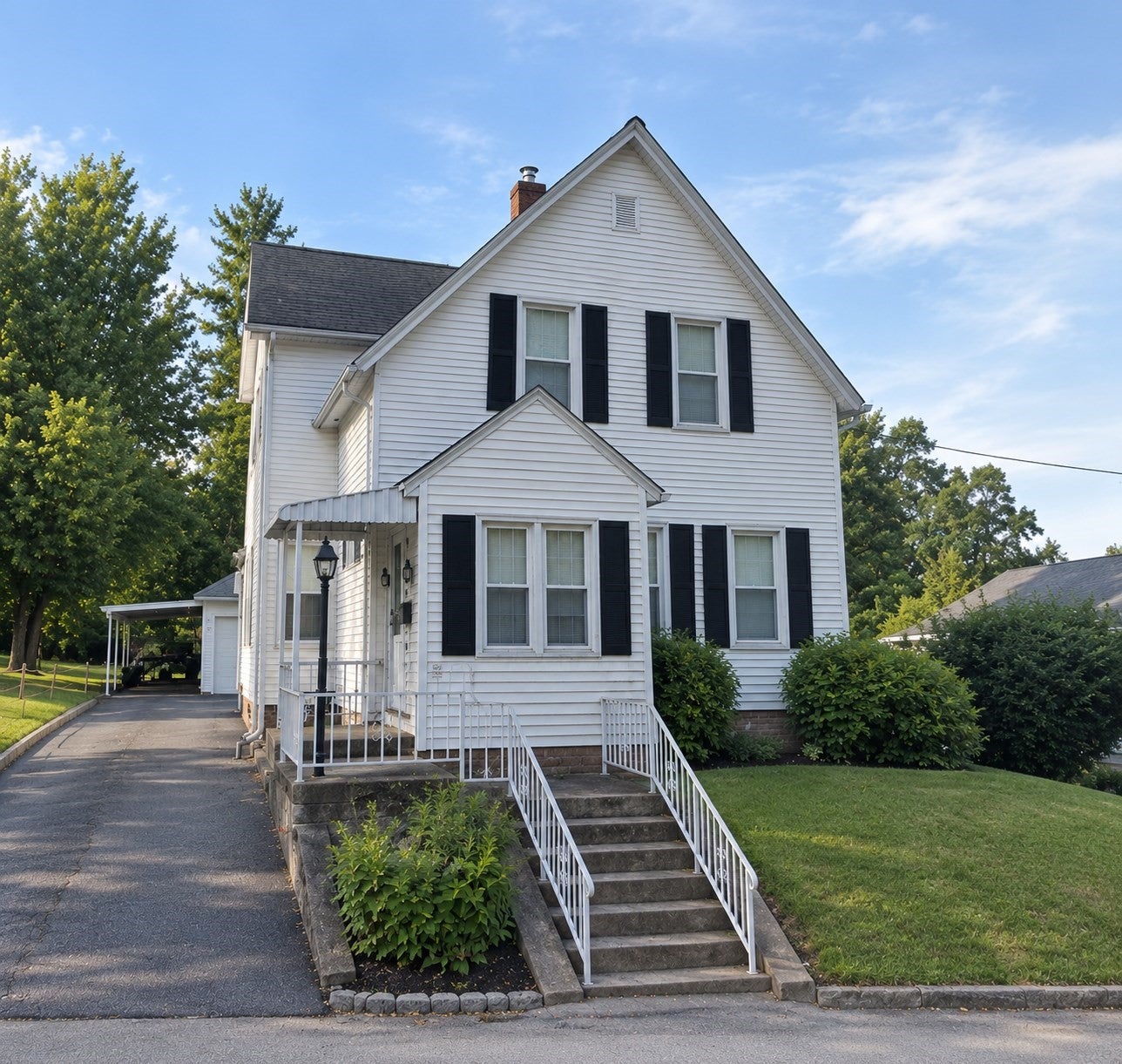 Photo of 138 Fairhaven Rd, Worcester, MA