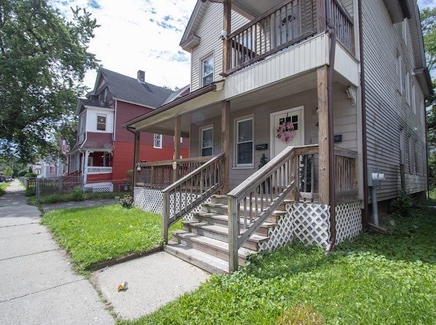 44-46 Dawes St, Springfield, MA, 44-46 Dawes St, Springfield, MA Photo #3