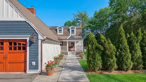 Photo of 14 Rainbow Ln, Mashpee, MA 02649 (MLS # 73486313)