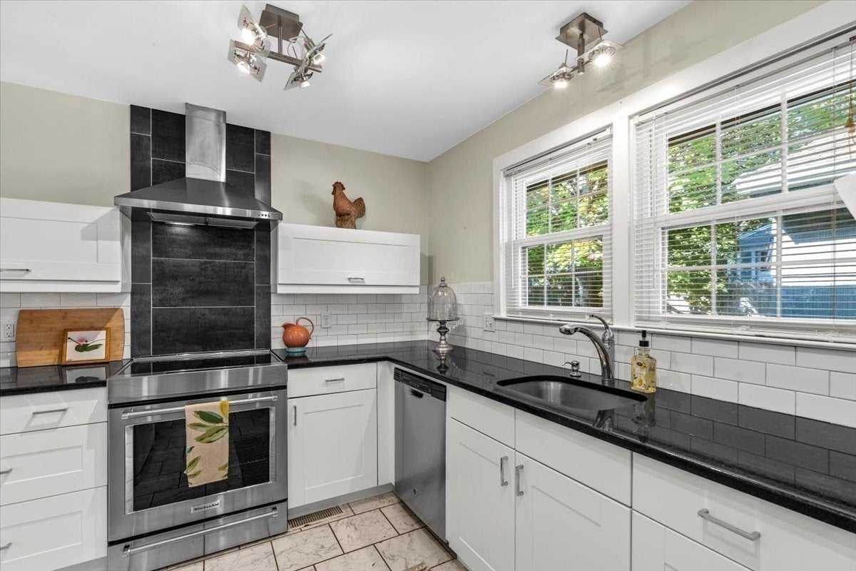 17 Marion Rd, Mattapoisett, MA, 17 Marion Rd, Mattapoisett, MA Photo #18