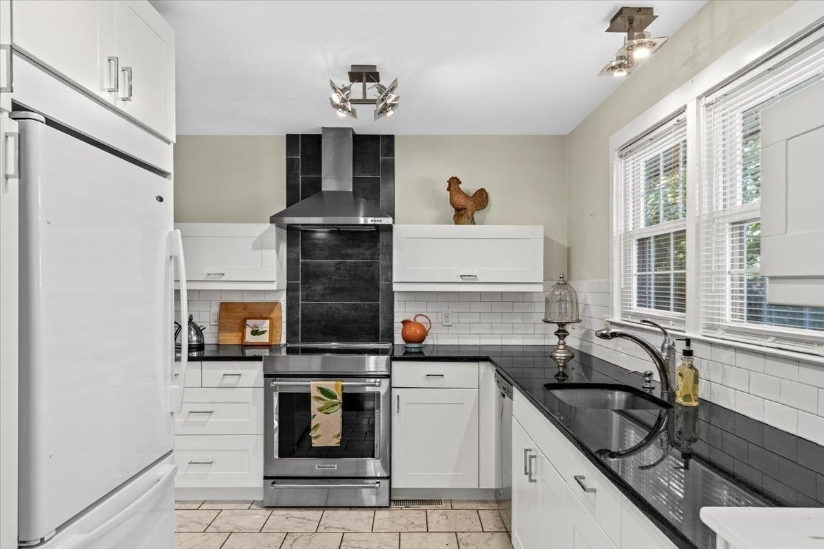 17 Marion Rd, Mattapoisett, MA, 17 Marion Rd, Mattapoisett, MA Photo #16