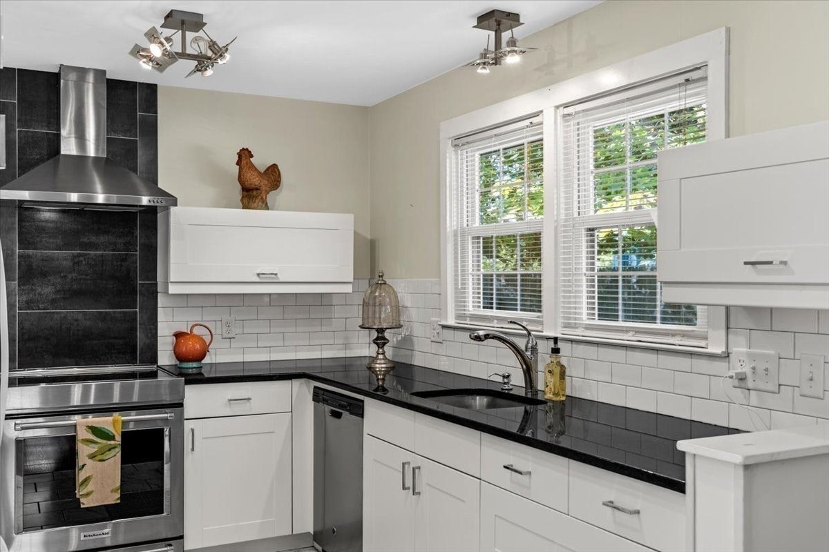 17 Marion Rd, Mattapoisett, MA, 17 Marion Rd, Mattapoisett, MA Photo #17